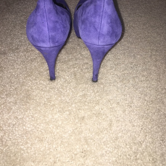 HEELS- women’s pump- blue suede- great condition - Picture 3 of 5